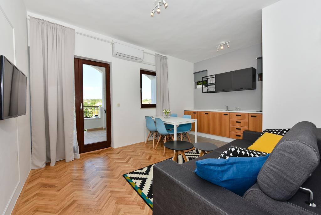 Mediterraneo Garden Apartments Petrcane Luaran gambar