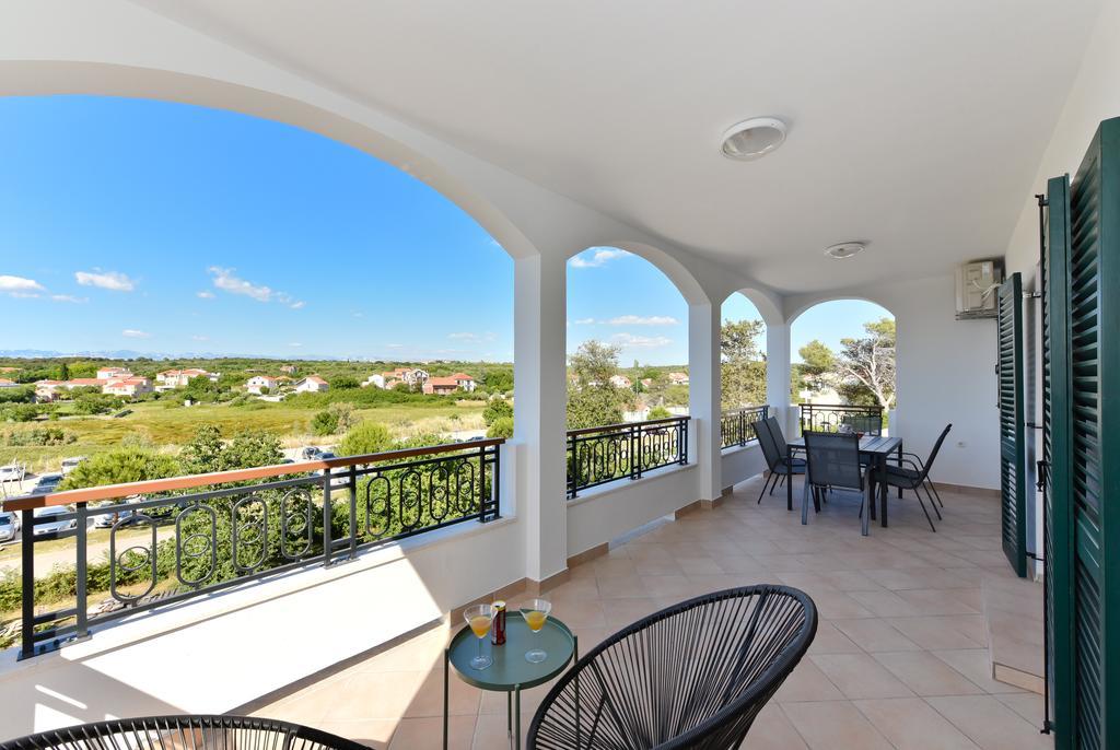 Mediterraneo Garden Apartments Petrcane Luaran gambar