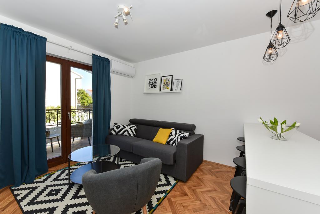 Mediterraneo Garden Apartments Petrcane Luaran gambar