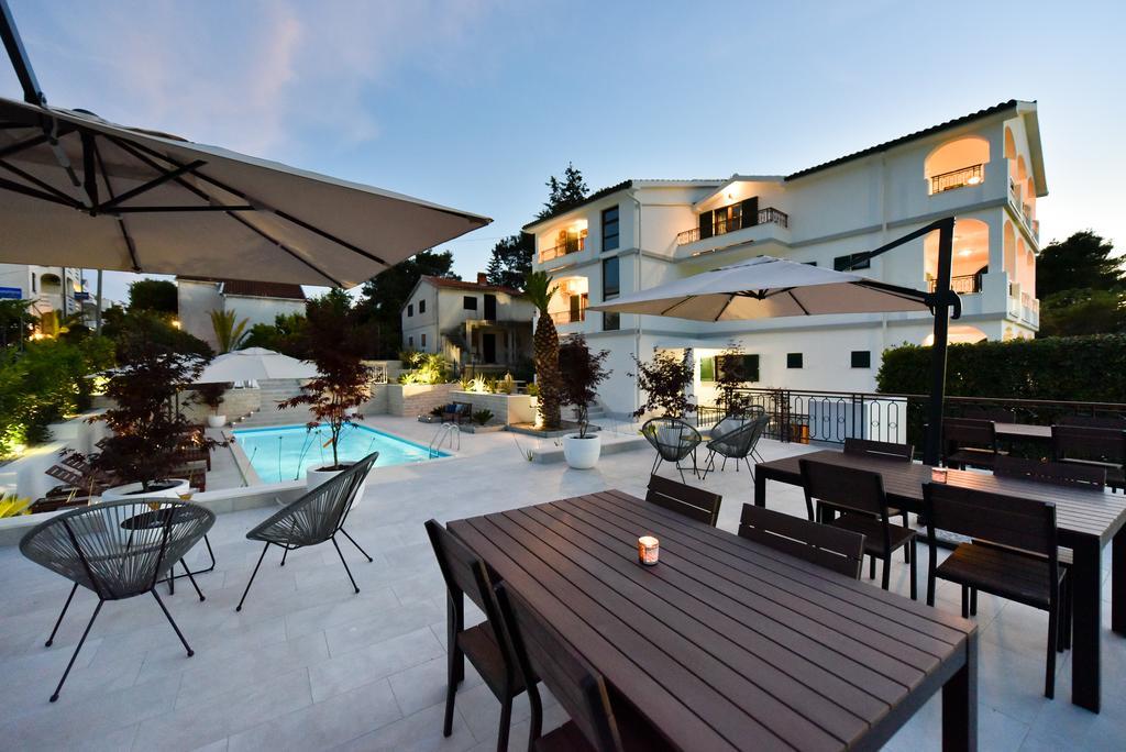 Mediterraneo Garden Apartments Petrcane Luaran gambar