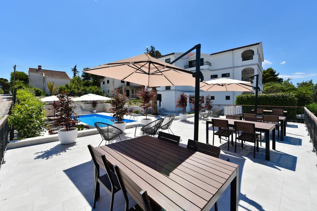 Mediterraneo Garden Apartments Petrcane Luaran gambar